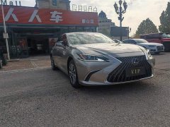 Lexus ES 200 Excellence Edition - ფოტო 3