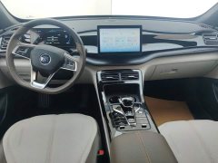 BYD Qin PLUS Glory Edition DM-i 55KM Leading - ფოტო 12