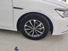BYD Qin PLUS Glory Edition DM-i 55KM Leading - ფოტო 6