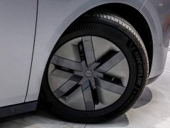 Li Auto MEGA Ultra Smart Refresh Edition - ფოტო 8