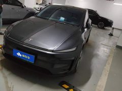 Tesla Model Y Rear-Wheel Drive Launch Edition - ფოტო 1