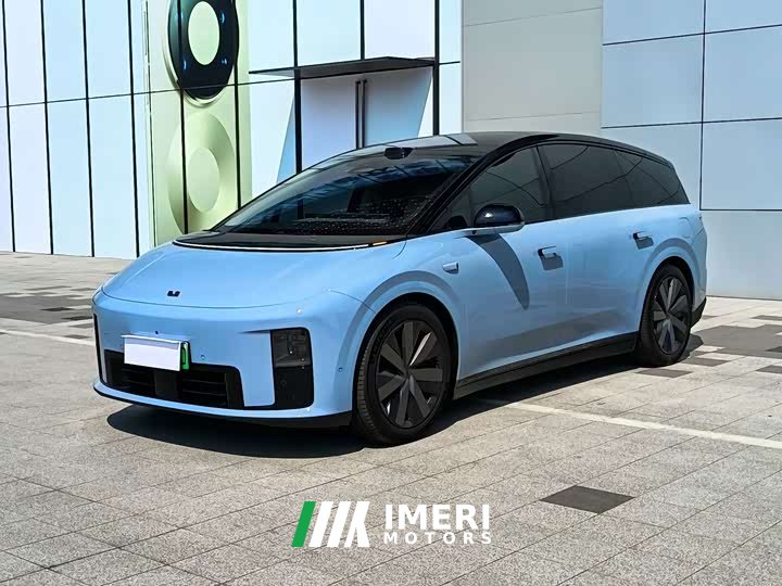 Li Auto i8 Standard Edition - ავტომობილი ჩინეთიდან