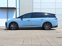 Li Auto i8 Standard Edition - ფოტო 14