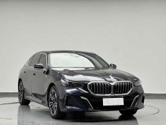 BMW 5 Series 530Li Premier M Sport Package - ფოტო 2