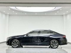 BMW 5 Series 530Li Premier M Sport Package - ფოტო 4