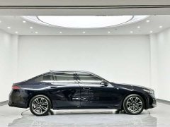 BMW 5 Series 530Li Premier M Sport Package - ფოტო 5