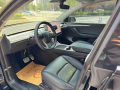 Tesla Model Y Rear-Wheel Drive - ფოტო 4