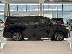 Toyota Vellfire 2025 Crown Hybrid 2.5L Ink Gold Executive Edition - ფოტო 15