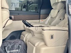 Toyota Vellfire 2025 Crown Hybrid 2.5L Ink Gold Executive Edition - ფოტო 5