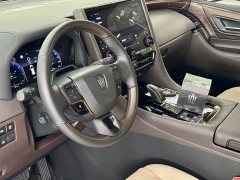 Toyota Vellfire 2025 Crown Hybrid 2.5L Ink Gold Executive Edition - ფოტო 9