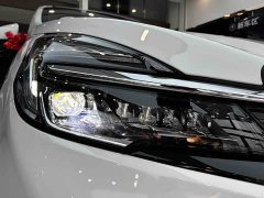 Buick GL8 Land Business Class Smart Edition - ფოტო 4
