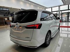 Buick GL8 Land Business Class Smart Edition - ფოტო 7