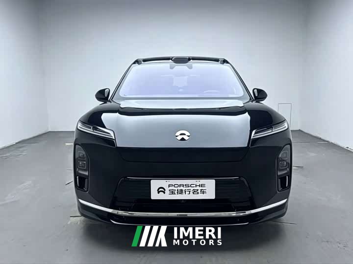 NIO ES8 Six-Seat Executive Luxury Edition