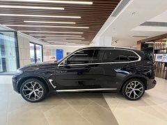 BMW X5 xDrive 30Li M Sport Premium Package - ფოტო 3