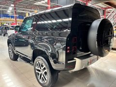 Land Rover Defender Facelift 90 3.0T P400 Dark Edition - ფოტო 13