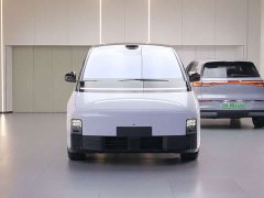 Li Auto MEGA Home Family Edition - ფოტო 2