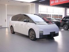 Li Auto MEGA Home Family Edition - ფოტო 3