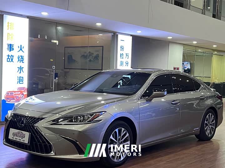 Lexus ES 300h Excellence