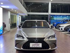 Lexus ES 300h Excellence - ფოტო 2
