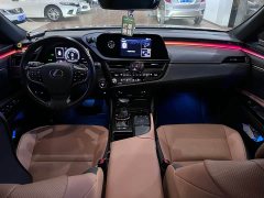 Lexus ES 300h Excellence - ფოტო 9