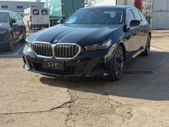 BMW 5 Series 530Li Luxury M Sport Package - ფოტო 1