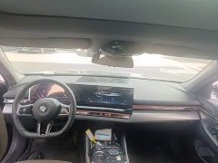 BMW 5 Series 530Li Premier M Sport Package - ფოტო 13