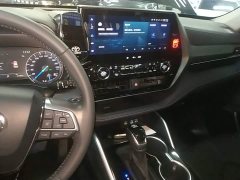 Toyota Highlander 2.5L Intelligent Hybrid AWD Premium 7-Seater - ფოტო 12