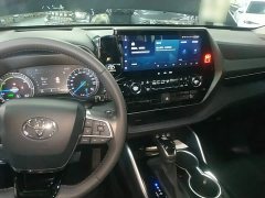 Toyota Highlander 2.5L Intelligent Hybrid AWD Premium 7-Seater - ფოტო 9