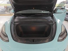 Tesla Model Y Rear-Wheel Drive - ფოტო 10