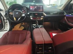 BMW 5 Series 525Li Luxury Package - ფოტო 9