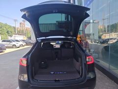 Tesla Model Y Rear-Wheel Drive - ფოტო 18