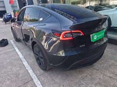 Tesla Model Y Rear-Wheel Drive - ფოტო 4