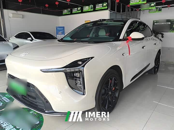 IM Motors Zhiji LS6 Pure Electric Max