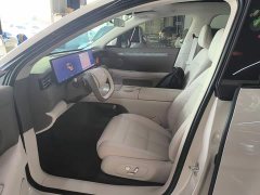 IM Motors Zhiji LS6 Pure Electric Max - ფოტო 14