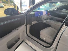 IM Motors Zhiji LS6 Pure Electric Max - ფოტო 15