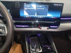 BMW 5 Series 525Li M Sport Package - ფოტო 12