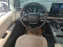 Toyota Sienna 2.5L Hybrid Premium Edition - ფოტო 10