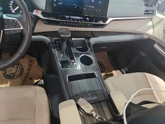 Toyota Sienna 2.5L Hybrid Premium Edition - ფოტო 13