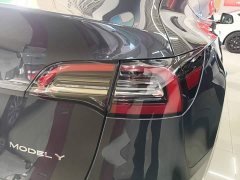 Tesla Model Y Rear-Wheel Drive - ფოტო 7