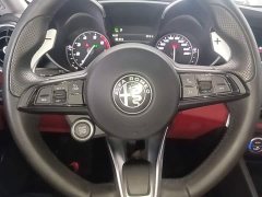 Alfa Romeo Giulia 2.0T 280HP Luxury - ფოტო 10