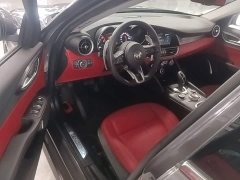 Alfa Romeo Giulia 2.0T 280HP Luxury - ფოტო 15