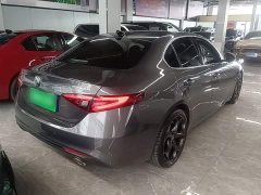 Alfa Romeo Giulia 2.0T 280HP Luxury - ფოტო 6