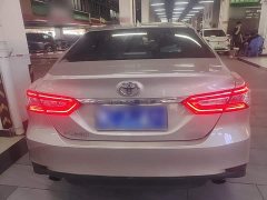 Toyota Camry 2.0G Luxury - ფოტო 5