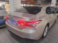 Toyota Camry 2.0G Luxury - ფოტო 6