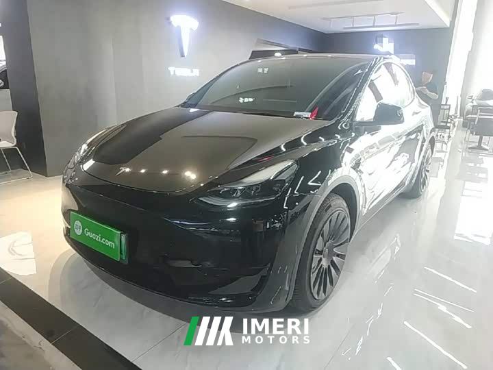 Tesla Model Y Facelift Rear-Wheel Drive