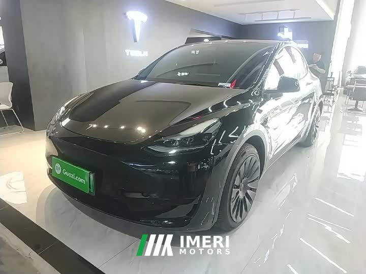 Tesla Model Y Facelift Rear-Wheel Drive