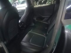 Tesla Model Y Rear-Wheel Drive - ფოტო 16