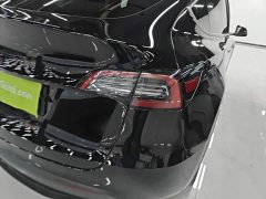 Tesla Model Y Rear-Wheel Drive - ფოტო 7