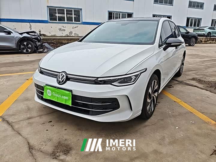 Volkswagen Golf Facelift 300TSI Pro - ავტომობილი ჩინეთიდან