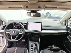 Volkswagen Golf Facelift 300TSI Pro - ფოტო 9